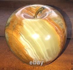 1517.4g, X-Large Green Onyx Apple Paperweight 3.3 Lbs Heavy Solid Piece 4x4