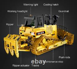 CaDA Master Goliath Heavy Bulldozer RC Control 116 2826 Piece Kit C61056W