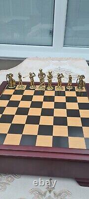 GOLF Pewter Gold and Silver Golf Chess Set and Wooden Board, New