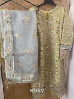 New Heavy Embroidered Pakistani Branded Dress 4 piece. Size Medium to Large