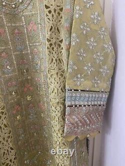 New Heavy Embroidered Pakistani Branded Dress 4 piece. Size Medium to Large