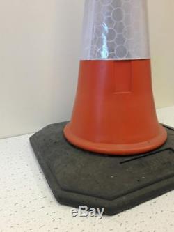 PALLET OF 100 U. K ELITE Traffic Cones (2 PIECE 750mm HEAVY DUTY)