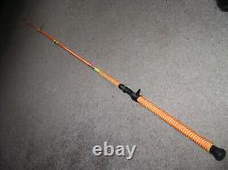 Bâton Lumineux Hunter Flex 7' Casting - Silure - Brille en Orange sous Lumière Noire