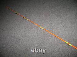 Bâton Lumineux Hunter Flex 7' Casting - Silure - Brille en Orange sous Lumière Noire