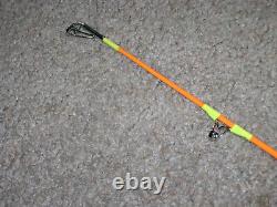 Bâton Lumineux Hunter Flex 7' Casting - Silure - Brille en Orange sous Lumière Noire