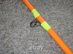 Bâton Lumineux Hunter Flex 7' Casting - Silure - Brille en Orange sous Lumière Noire