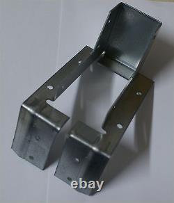 Connecteurs de solive en acier robuste de 50 mm x 125 mm fabriqués en une seule pièce.