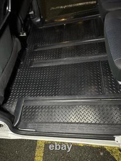 Tapis de sol en caoutchouc noir sur mesure pour Toyota Noah Voxy 2014 et ultérieur. (2 pièces)